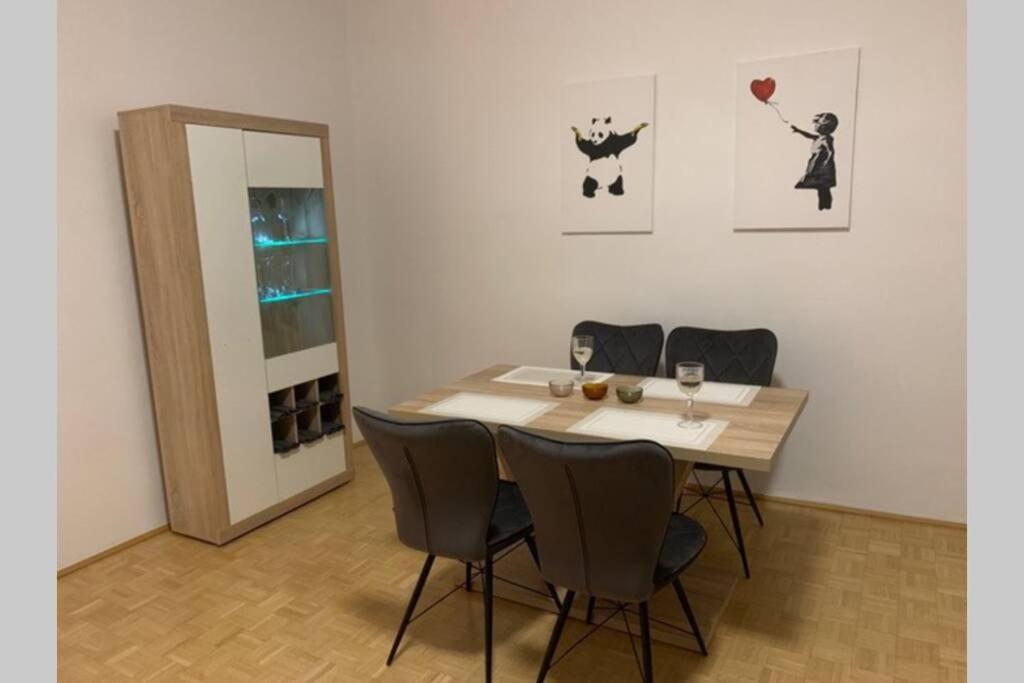 Wunderschone Altbauwohnung In Zentraler Lage Wien المظهر الخارجي الصورة