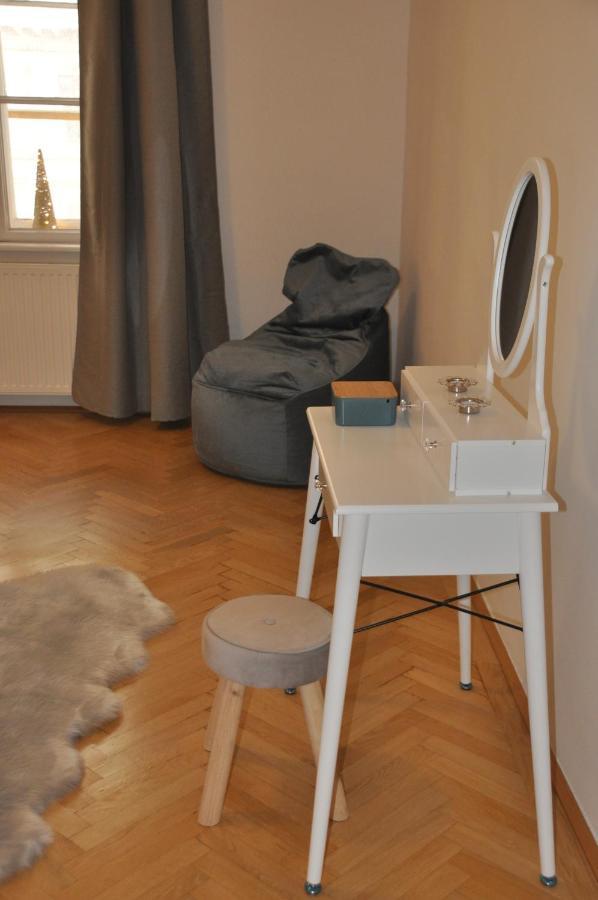 Wunderschone Altbauwohnung In Zentraler Lage Wien المظهر الخارجي الصورة