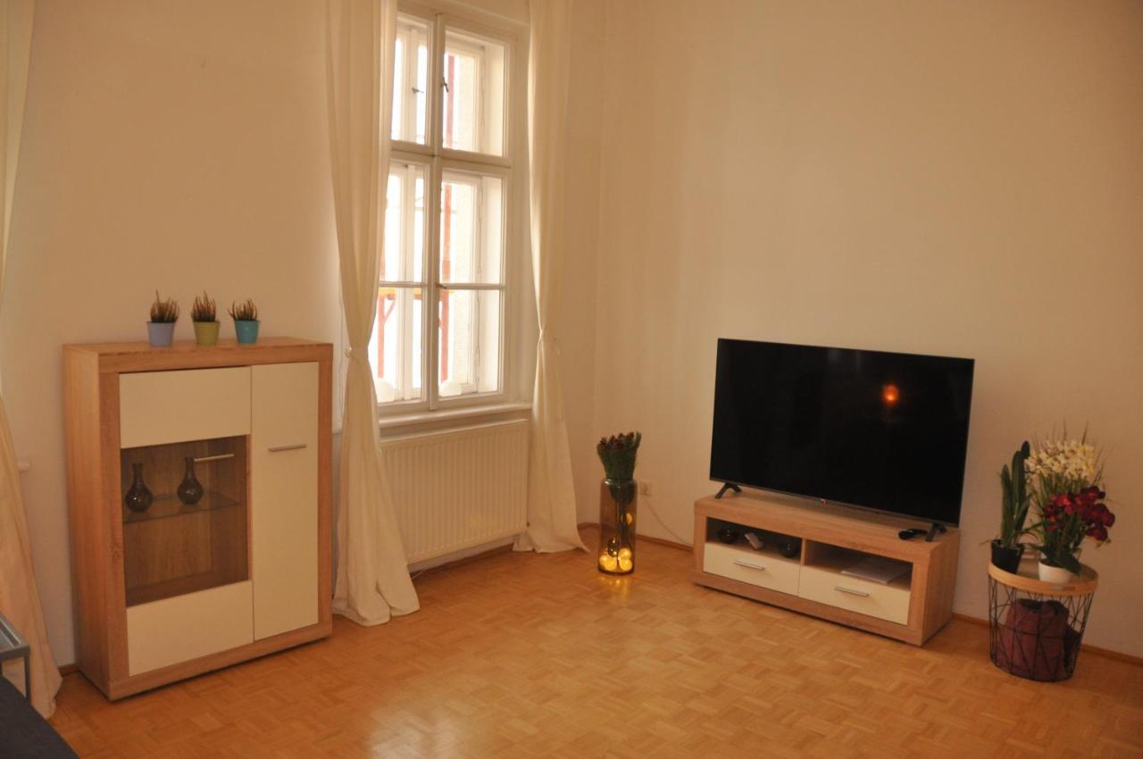 Wunderschone Altbauwohnung In Zentraler Lage Wien المظهر الخارجي الصورة