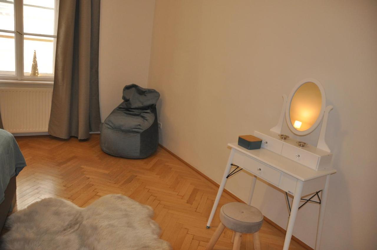 Wunderschone Altbauwohnung In Zentraler Lage Wien المظهر الخارجي الصورة